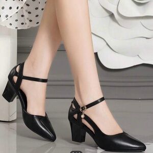 Women's Elegant Pointed Toe Ankle
Strap High Heel Shoes. Size 6
